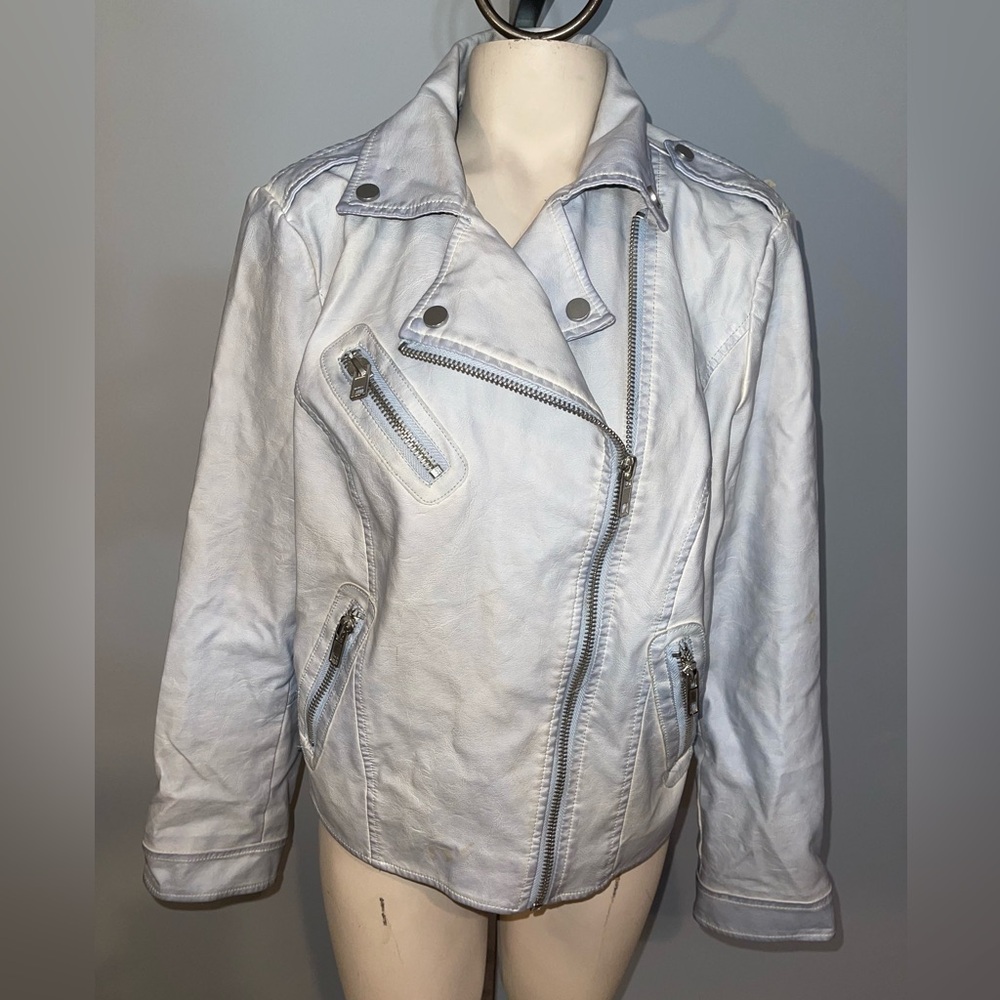 Chico’s light blue silver zipper faux leather motorcycle jacket coat womans M
